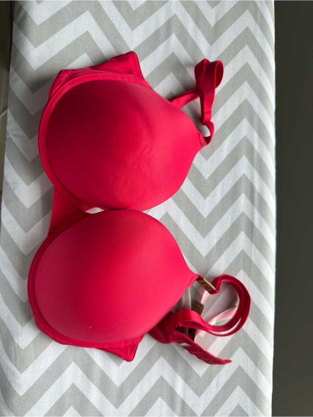 PINK Victoria's Secret Hot Pink Padded T-Shirt Bra